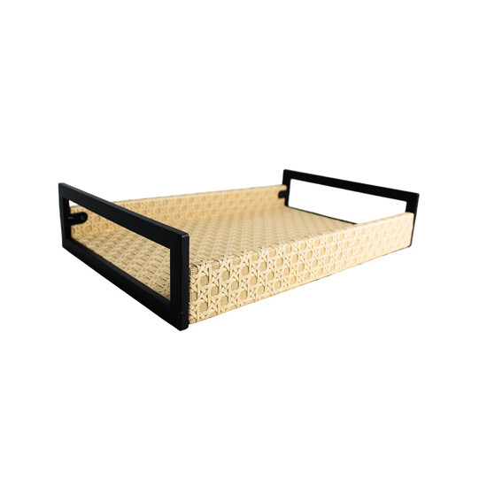 Imagem BANDEJA RETANGULAR BEGE EM MDF COM ALÇA EM METAL E LISTRAS 3D 7X35X22 CM - ENTRECASA