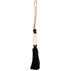 Imagem de TASSEL DE MADEIRA COM CONCHAS BRANCAS E MACRAMÊ PRETO 40X5 CM - CONCHAS ARTESANATO - Conchas Artesanato Ltda