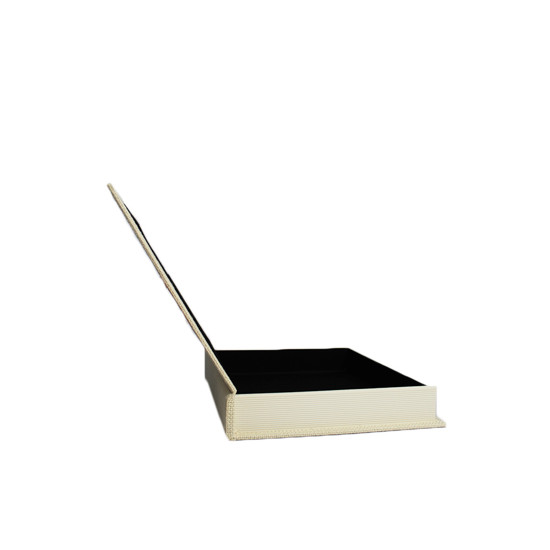Imagem CAIXA FORMATO LIVRO DECORATIVA EM MADEIRA BRANCO REVESTIDA EM LINHO 5X32X27CM - LUCATTI