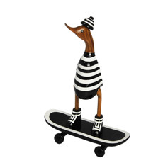 Imagem de PATO COM PRANCHA DE SKATE E TOUCA DECORATIVO PRETO E BRANCO EM MADEIRA - PORTAL ÁSIA - Portal Asia Trading Imp  E Exp Ltda