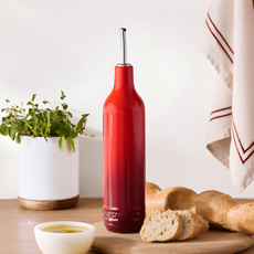 Imagem de PORTA ÓLEO 600ML SIGNATURE VERMELHO DE CERÂMICA 30,8X9X9CM - LE CREUSET - Le Creuset Do Brasil 